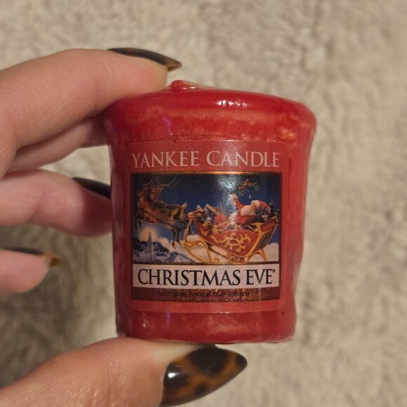 Lot of Nine Votive Candles 1.75 oz by Yankee Candle - Picture 7 of 8